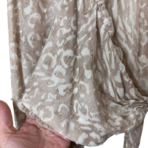 Endless Blu. Crop Blouse Size Large - Picture 7 of 11